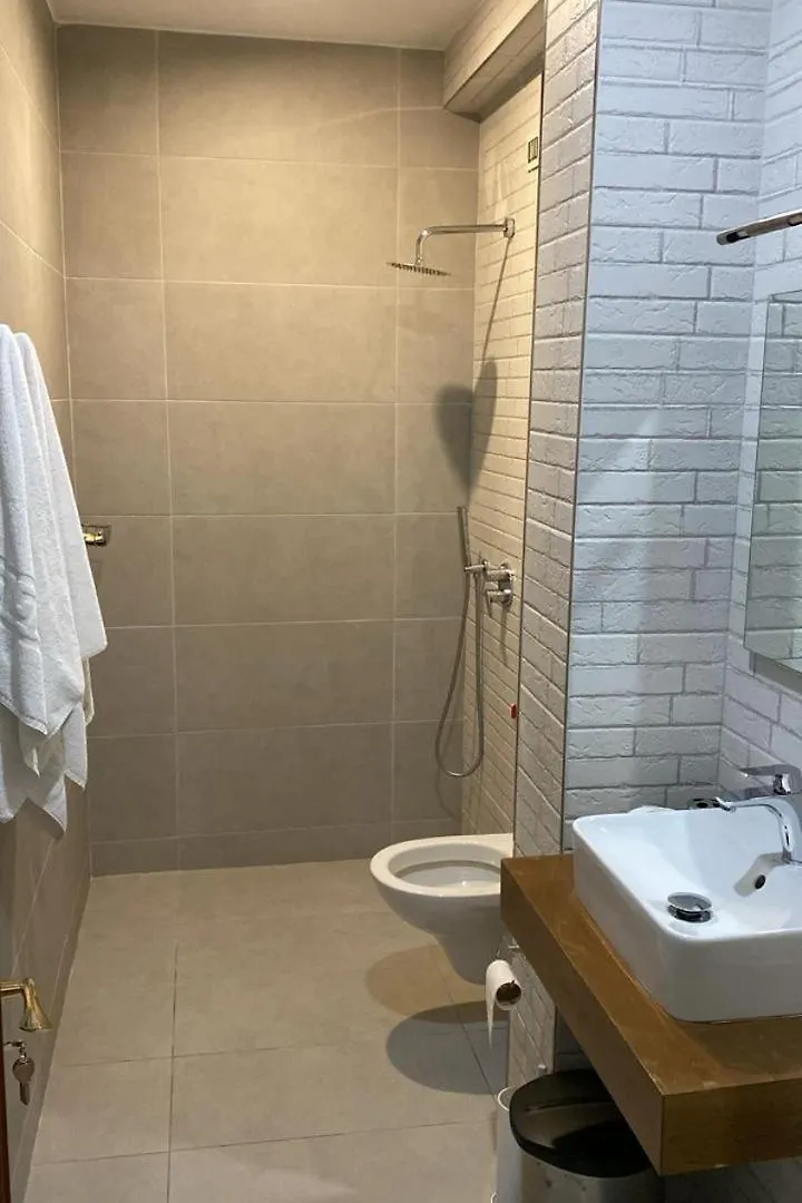 Hotel Vila Aleksander 2 Korce